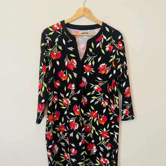 Lands' End Red and Black Swim Coverup V-Neck 3/4 Sleeve - Picture 1 of 9